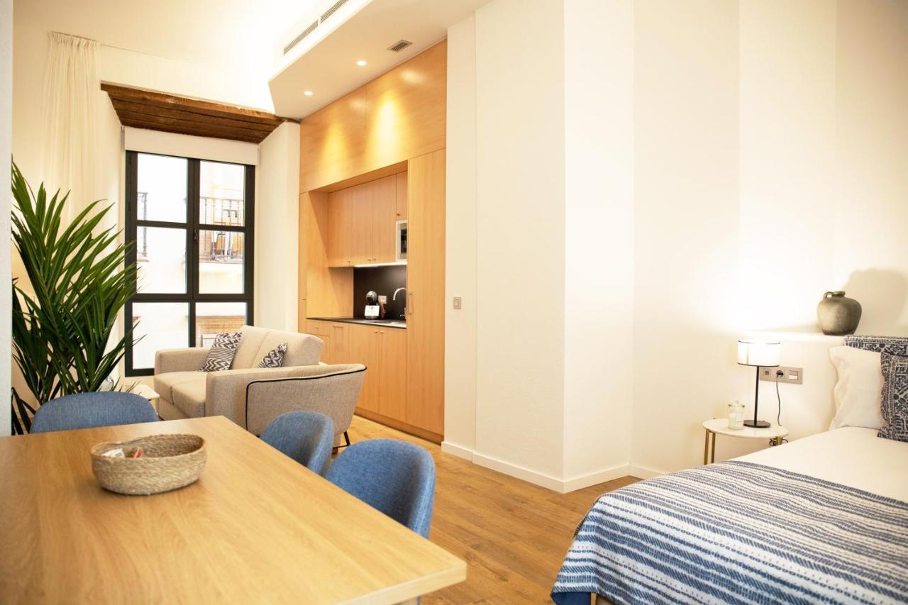 Nqn Aparts & Suites Sevilla Exterior foto