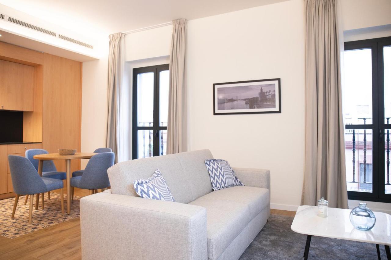 Nqn Aparts & Suites Sevilla Exterior foto