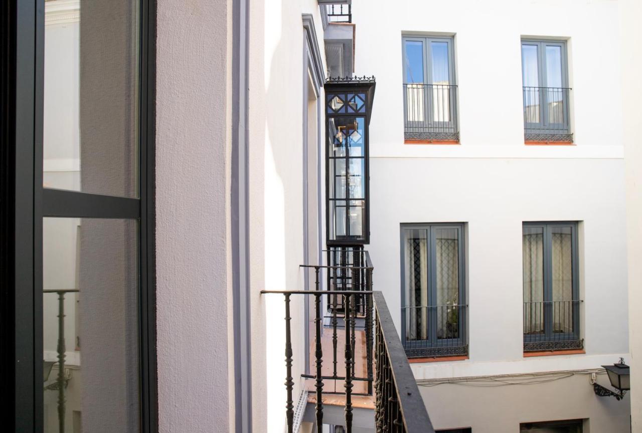Nqn Aparts & Suites Sevilla Exterior foto